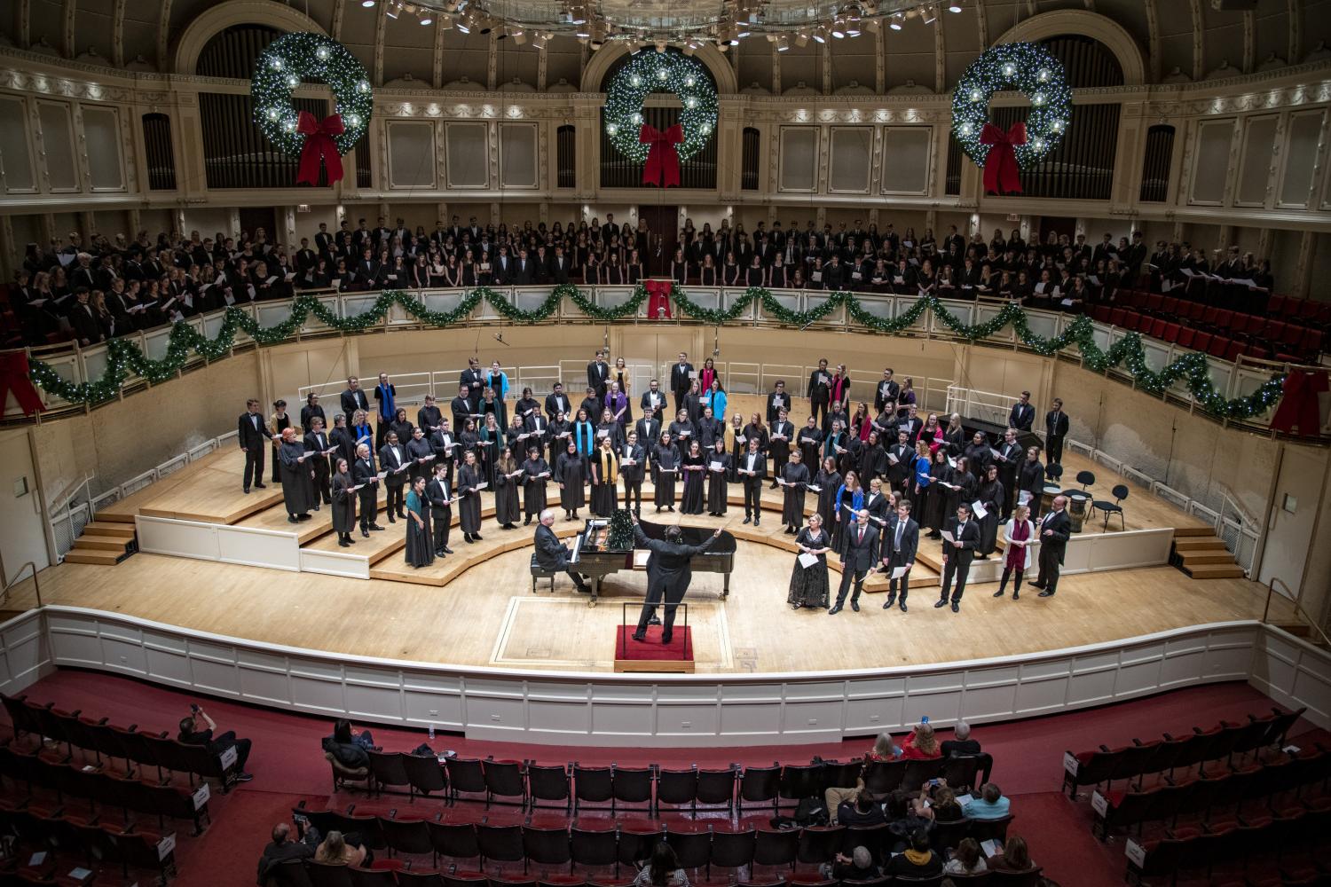 <a href='http://dgxa.4dian8.com'>全球十大赌钱排行app</a>合唱团在芝加哥交响音乐厅演出.